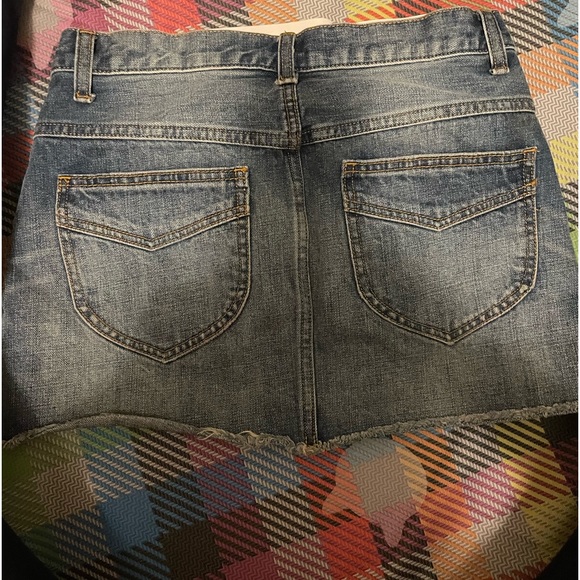 Free People Raw Edged Blue Medium Wash Denim Mini Skirt Size 4 - Picture 5 of 6